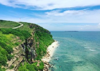 Ly Son Travel: To Vo Archway and 4 famous check-in points