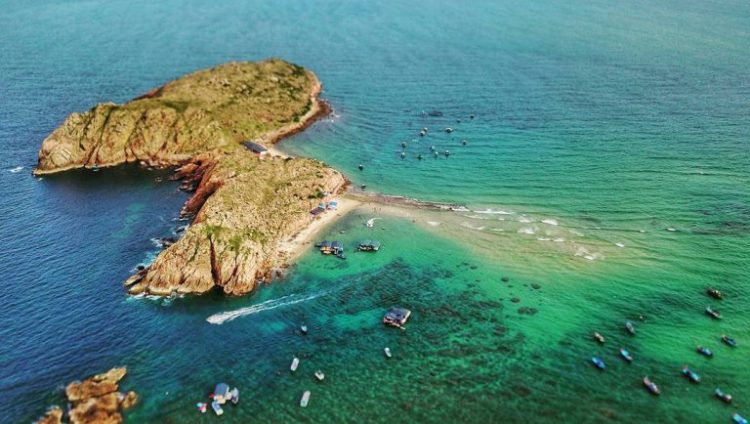 Discovering Hon Kho Island – a gift from nature in Binh Dinh