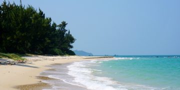 Hong Van beach in Co To – Immerse yourself in the wild beauty