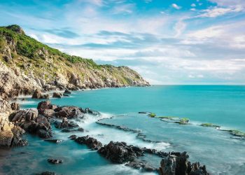 Vinh Hy Bay – one of the 4 most beautiful bays in Vietnam