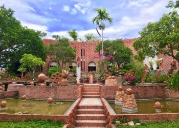 Visit Thanh Ha Pottery Village – a destination with many interesting things