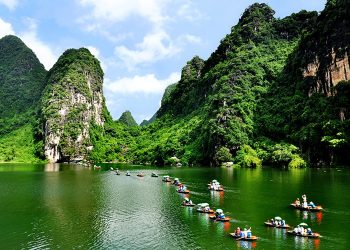 Entrance fees of 11 Ninh Binh tourist destinations (Updated 2020)