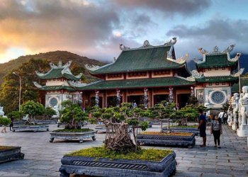 Top 5 famous sacred pagodas and temples in Ninh Binh
