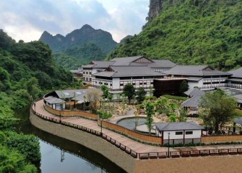 Yoko Onsen Quang Hanh Resort