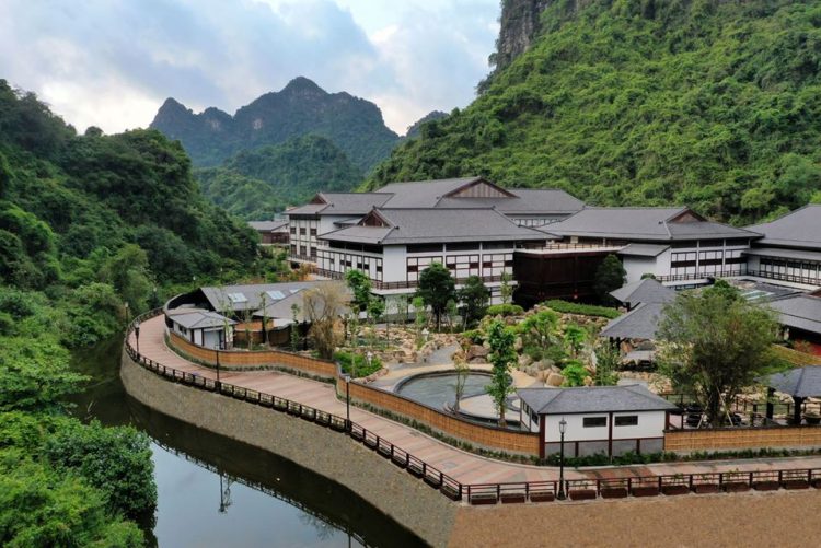 Yoko Onsen Quang Hanh Resort
