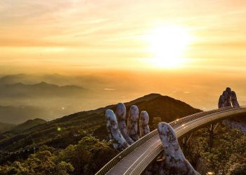 Sunset on Golden Bridge by Klook