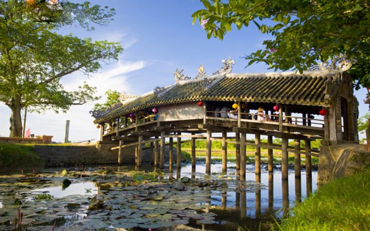 Thanh Toan Tile-roofed Bridges
