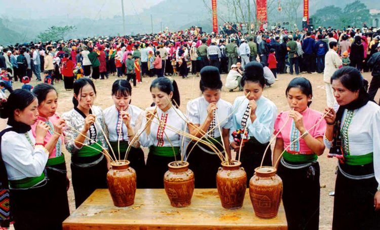 Ruou Can in Hoa Binh