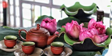 Vietnamese Lotus Tea