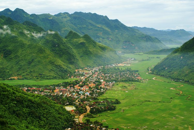 Mai Chau Travel Guide