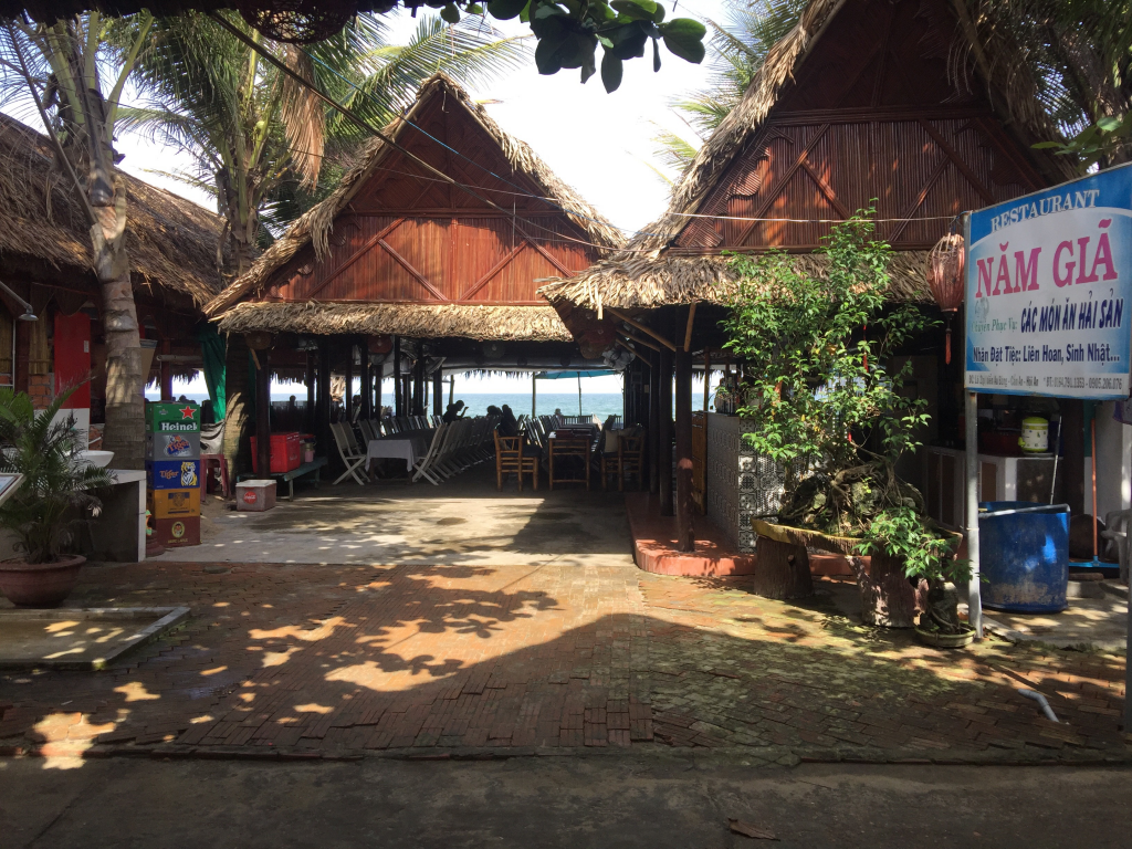 The famous seafood restaurant should not be missed when coming here