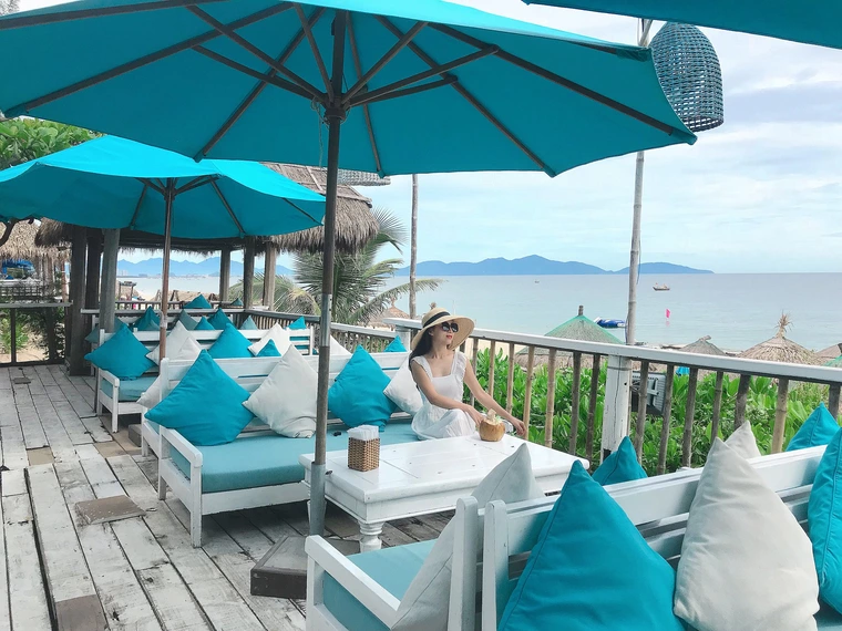 Gentle beauty at the restaurant with a cool sea view