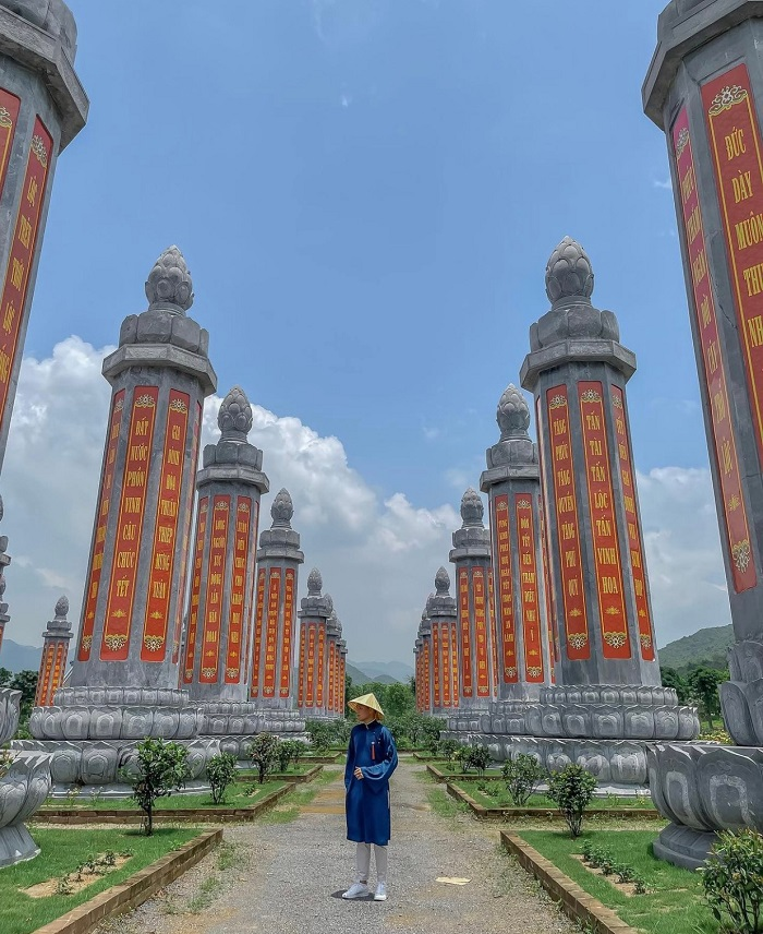 The Garden of Pillars reminds people towards good things. Photo: vietlong_
