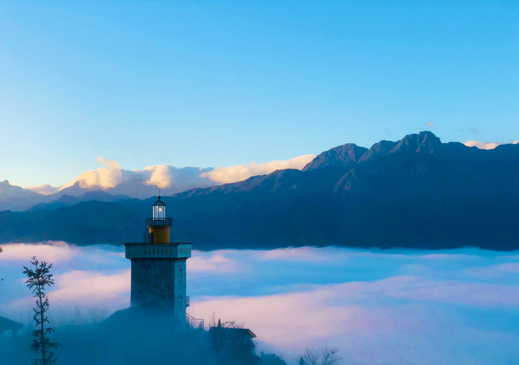Escape to the Clouds: Top 4 Resorts for Cloud Watching in Vietnam
