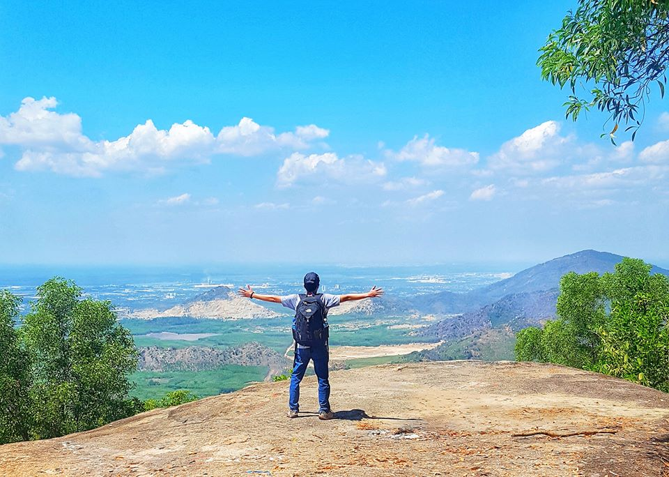 Núi Dinh (Dinh Mountain)